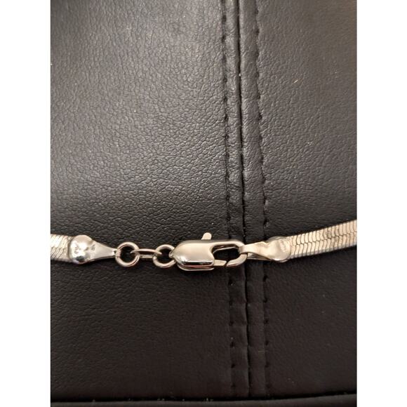 925 Sterling Silver High Shine 1/8" Wide Herringbone Chain 20.5" Necklace - Picture 4 of 7